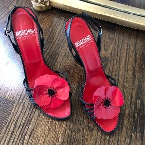 Vintage Moschino Poppy sandals